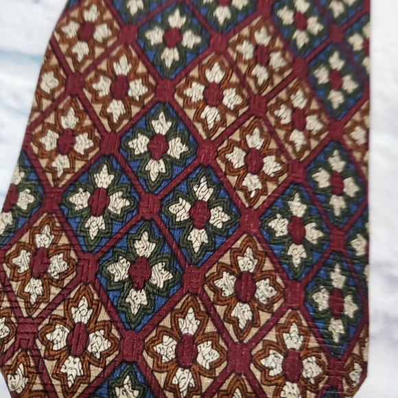 Geoffrey Beene silk ties - Picture 2 of 6